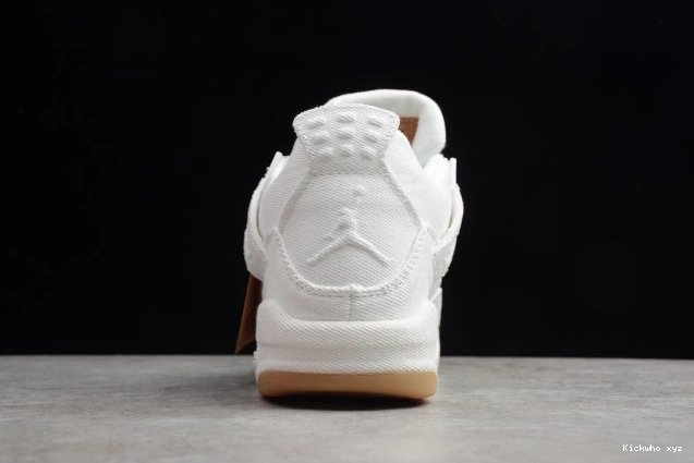 Air Levi's x 4 'White' Jordan AO2571-100 0702
